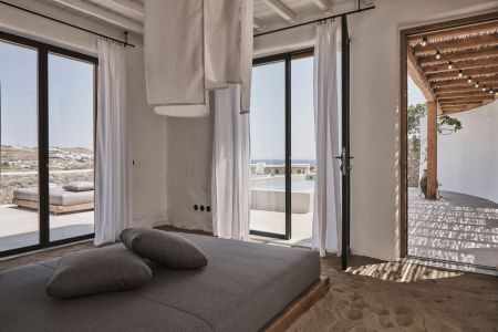 nomad-mykonos-luxury-suites-kalo-livadi-3